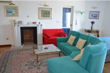 Hrvatska Privát Ravni, Interijer